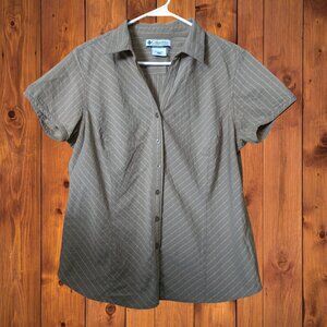Columbia Women's Large Beige Striped Short Sleeve Button Front Shirt Collared